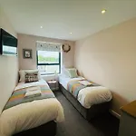 Totterdown\'S Modern & Vintage Inspired Home