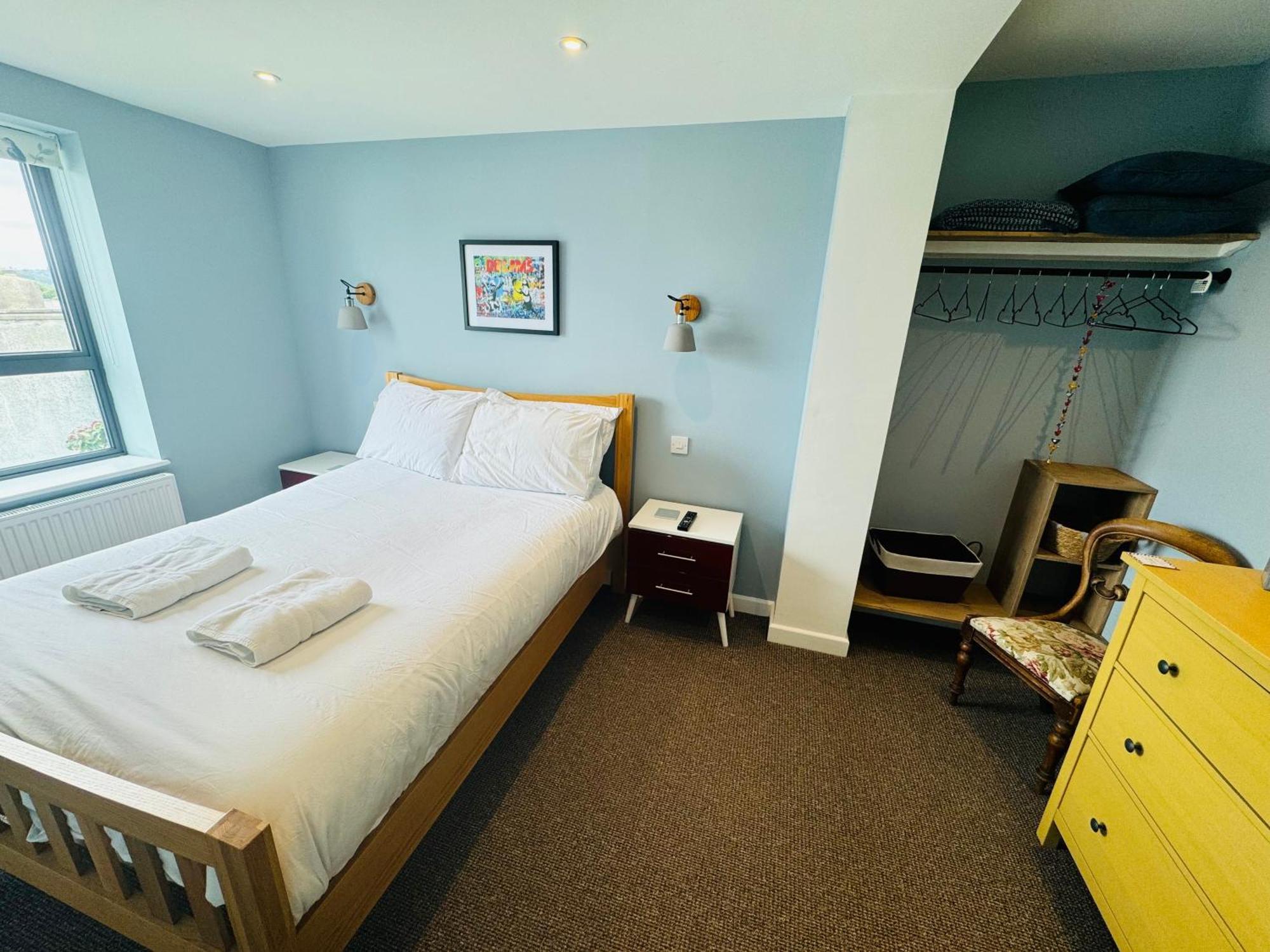 Totterdown'S Modern & Vintage Inspired Home